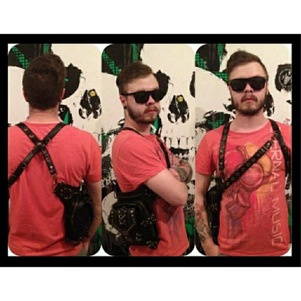 NWT Black Holster Waist Pack Hip Shoulder Bag - Picture 2 of 7